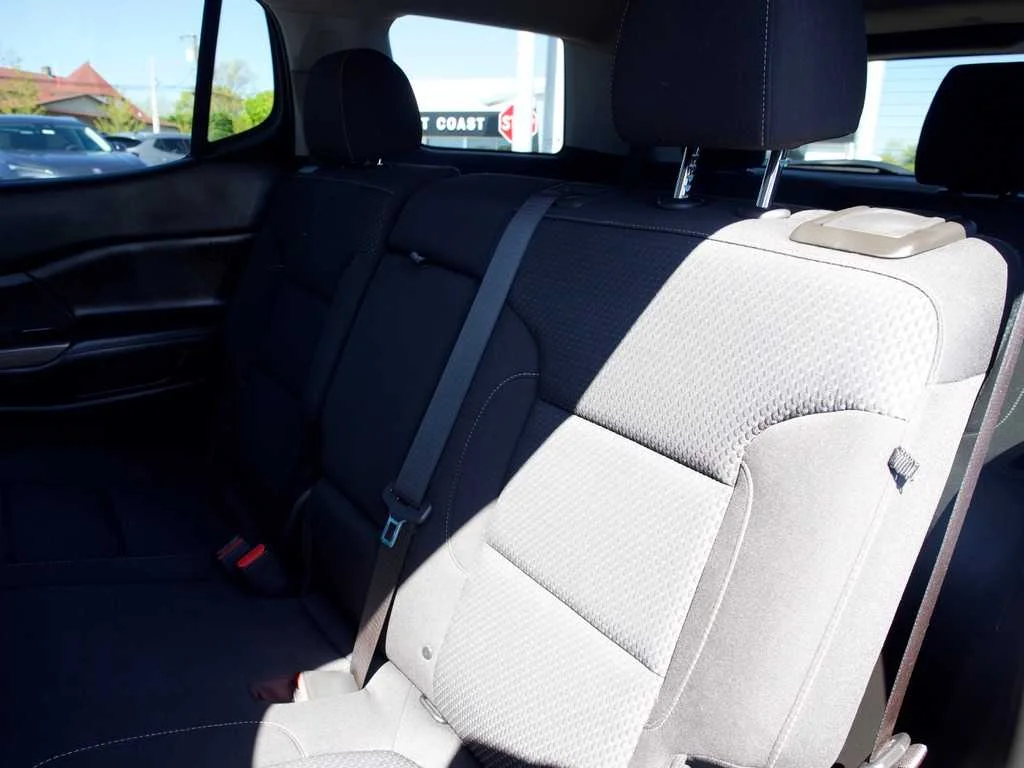 2021 GMC Acadia SLE - Photo 20