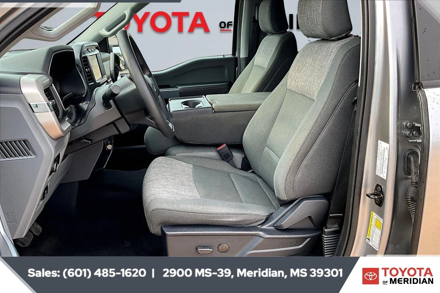 Used 2023 Iconic Silver Ford XLT image 18