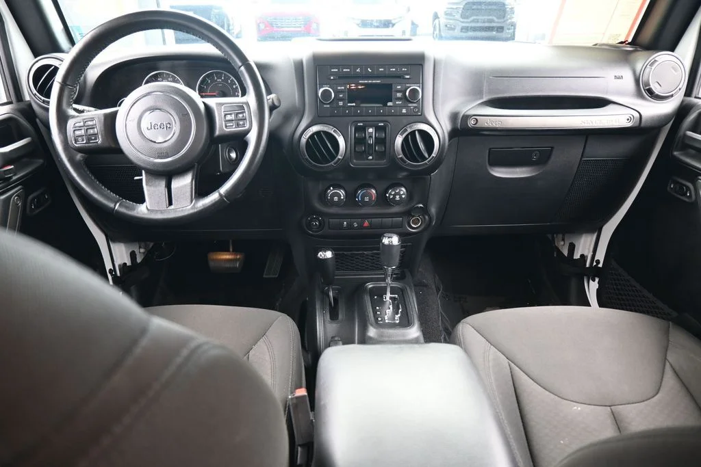 Used 2018 Bright White Clearcoat Jeep Unlimited Sport image 31