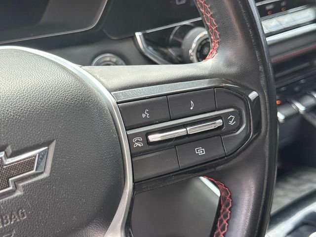 Used 2023 Black Chevrolet Z71 image 31