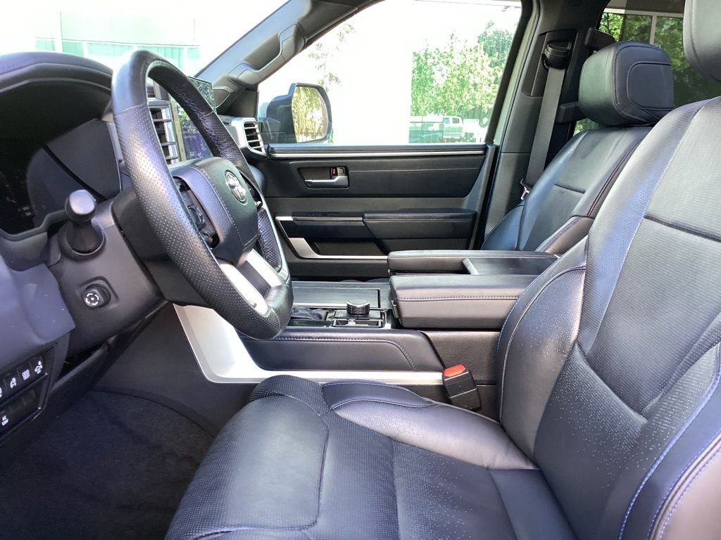 Used 2024  Toyota Platinum image 10