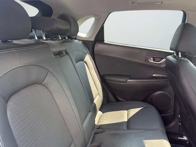 Used 2019 Blue Hyundai Ultimate image 25