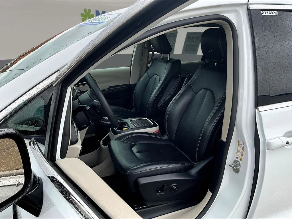 Certified Used 2024 White Chrysler Touring L image 24