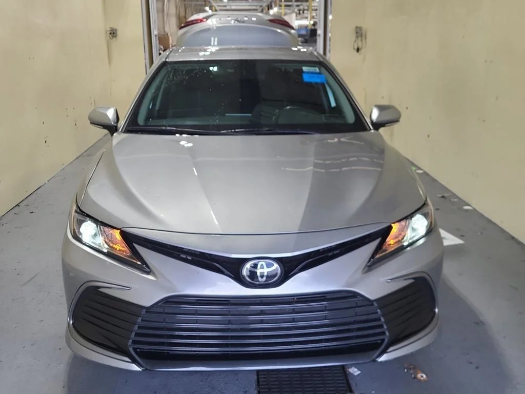 Used 2023 Silver Toyota LE image 7
