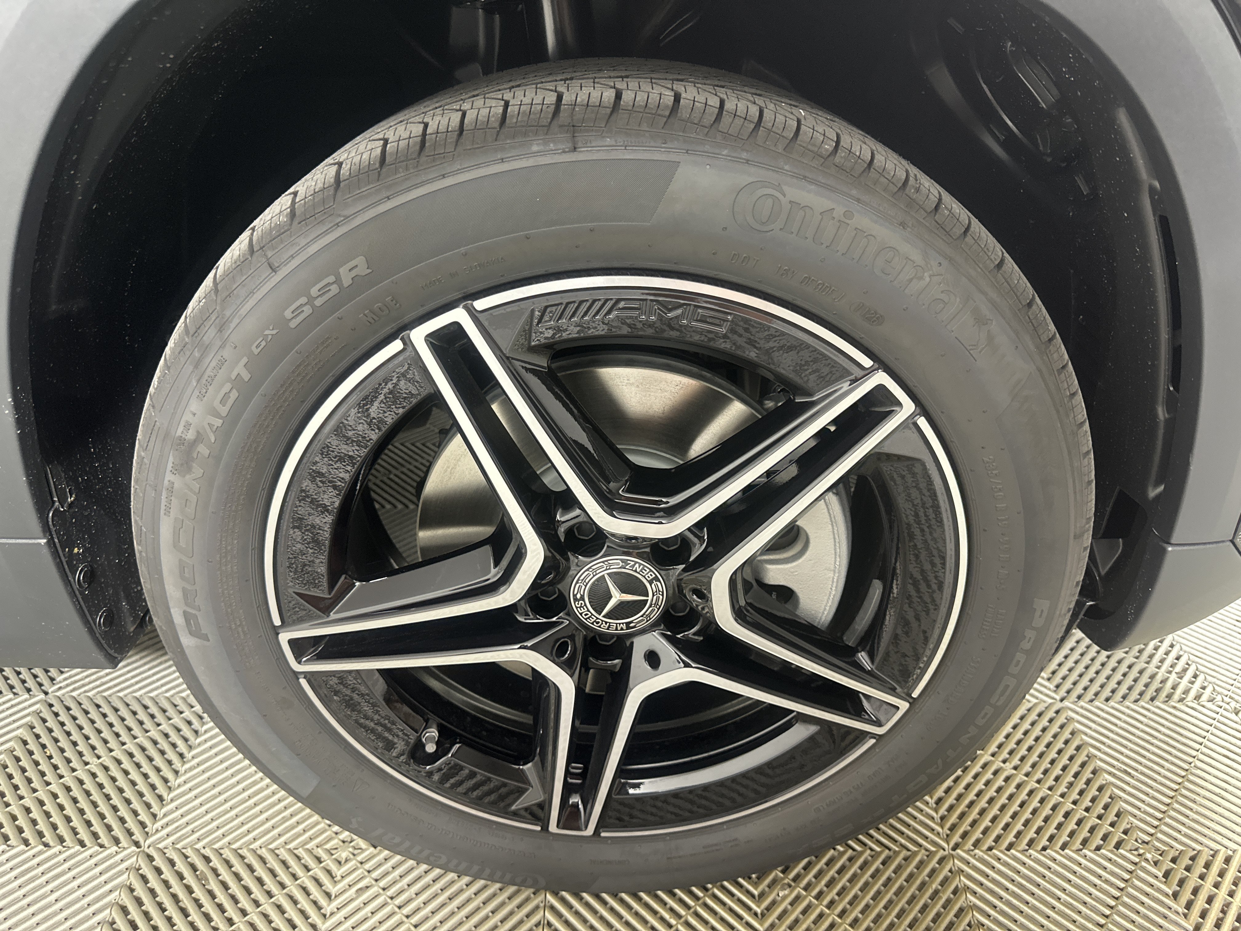 New 2026 COSMOS BLACK METALLIC Mercedes-Benz GLA 250 image 27