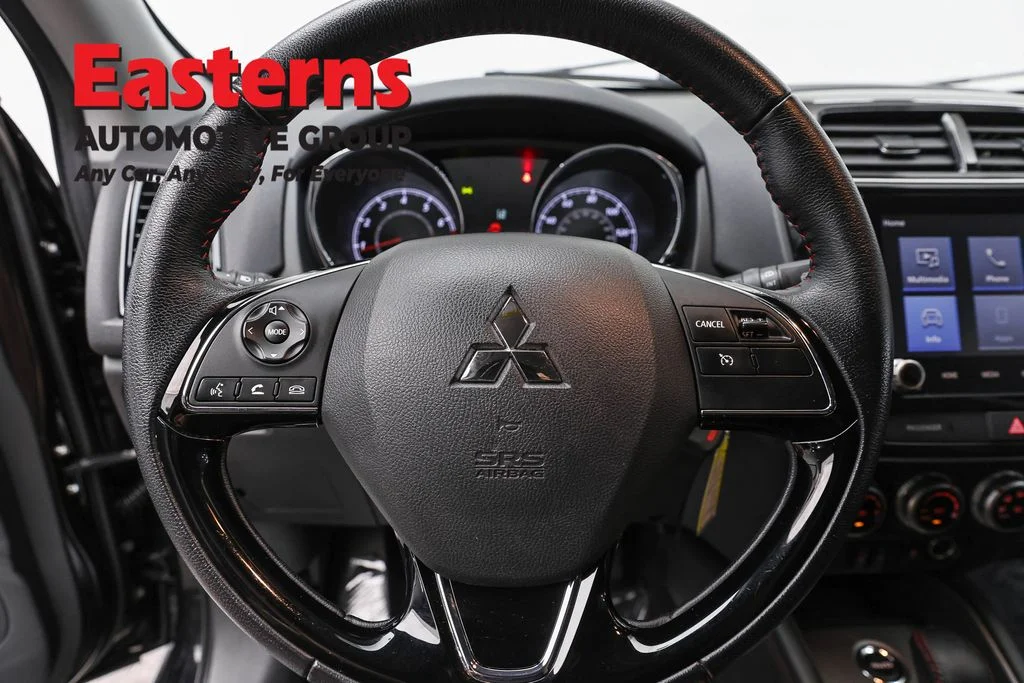 Used 2025 Black Mitsubishi 2.0 LE image 10