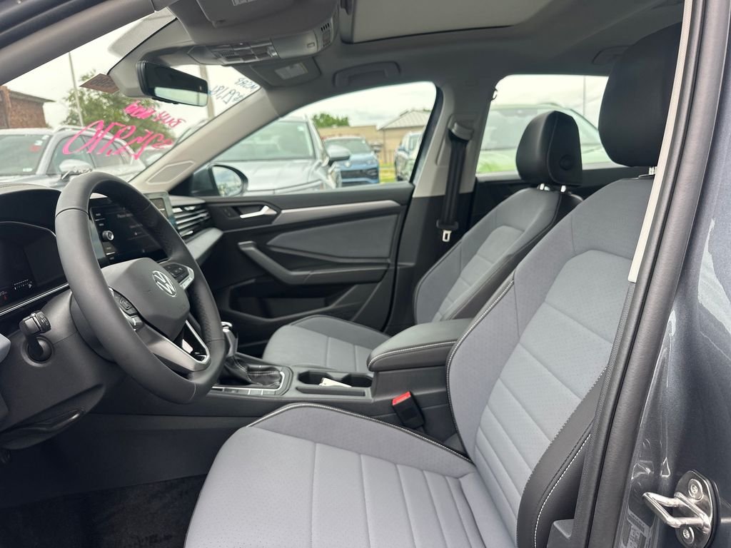 New 2026 Gray Volkswagen 1.5T SE image 9