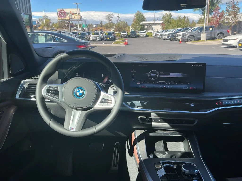 Used 2026 Blue BMW xDrive50e image 21