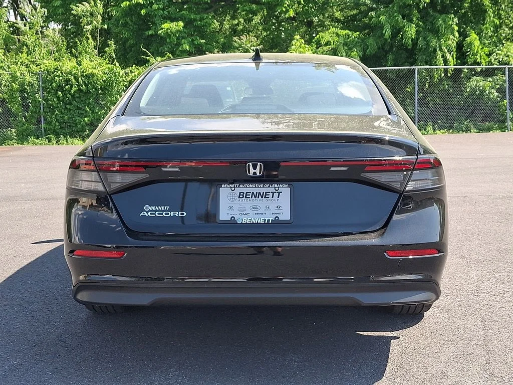 Certified Used 2025  Honda SE image 5