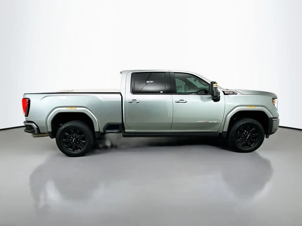 Used 2024 Sterling Metallic GMC AT4 image 10