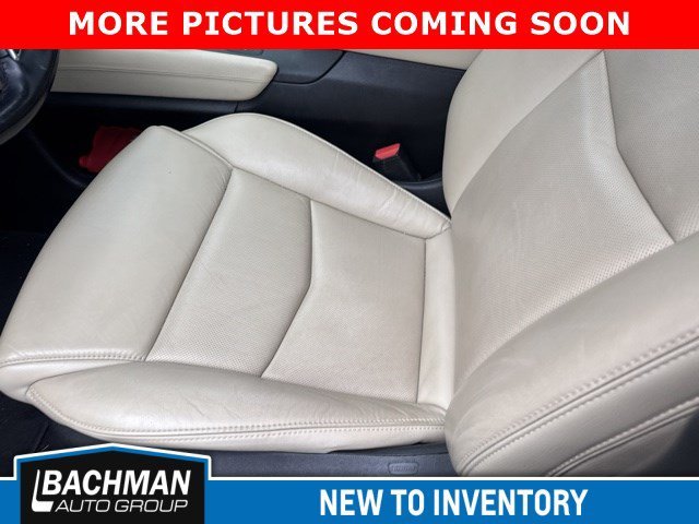 Used 2019 Crystal White Tricoat Cadillac Luxury FWD image 5