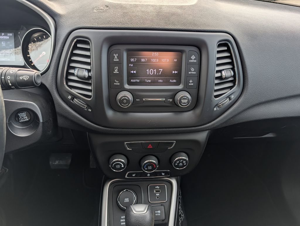 Used 2018 Black Jeep Sport image 22