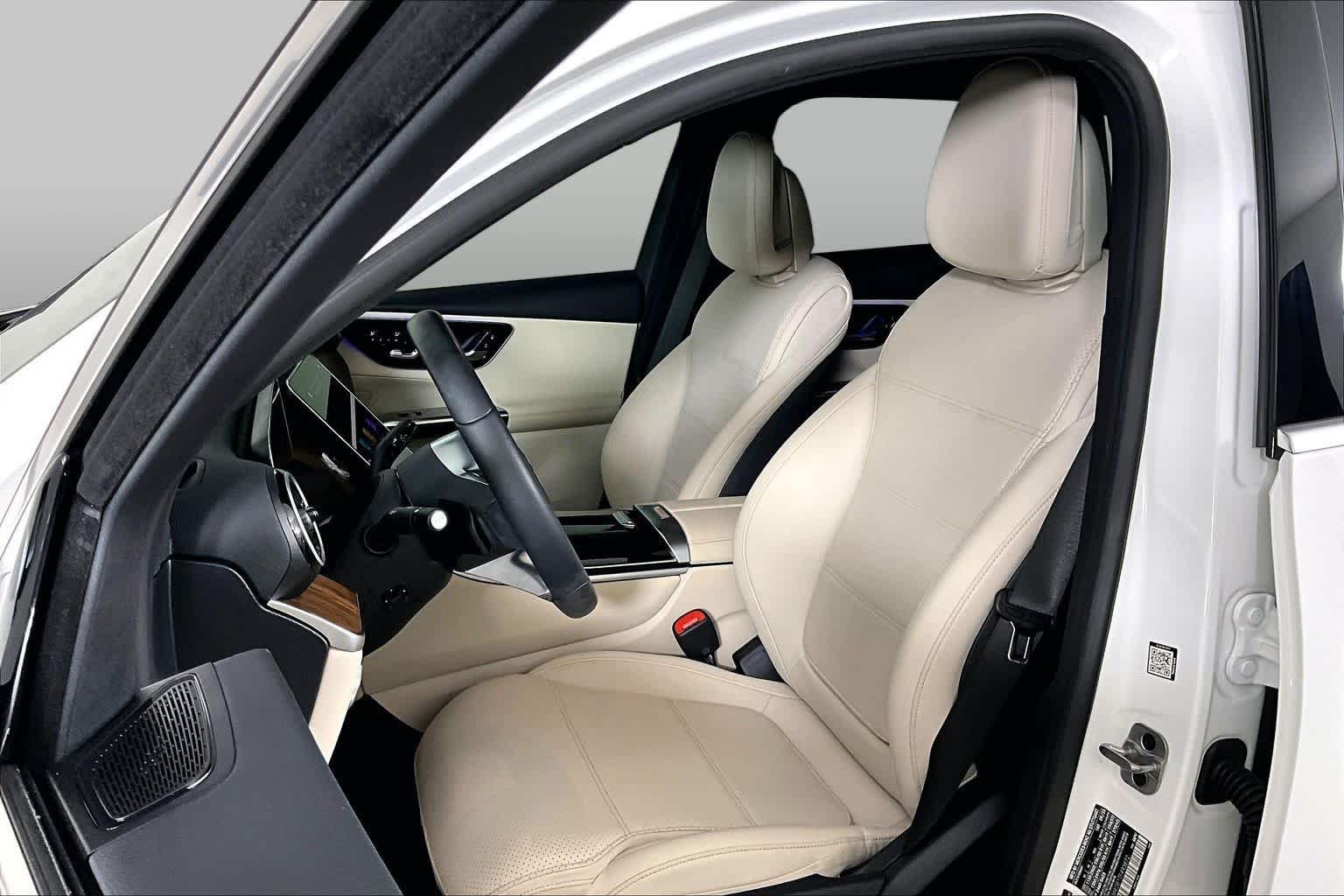 Used 2026 White Mercedes-Benz GLC 300 image 7
