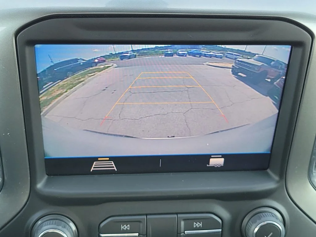 Used 2021 Silver Chevrolet RST image 21