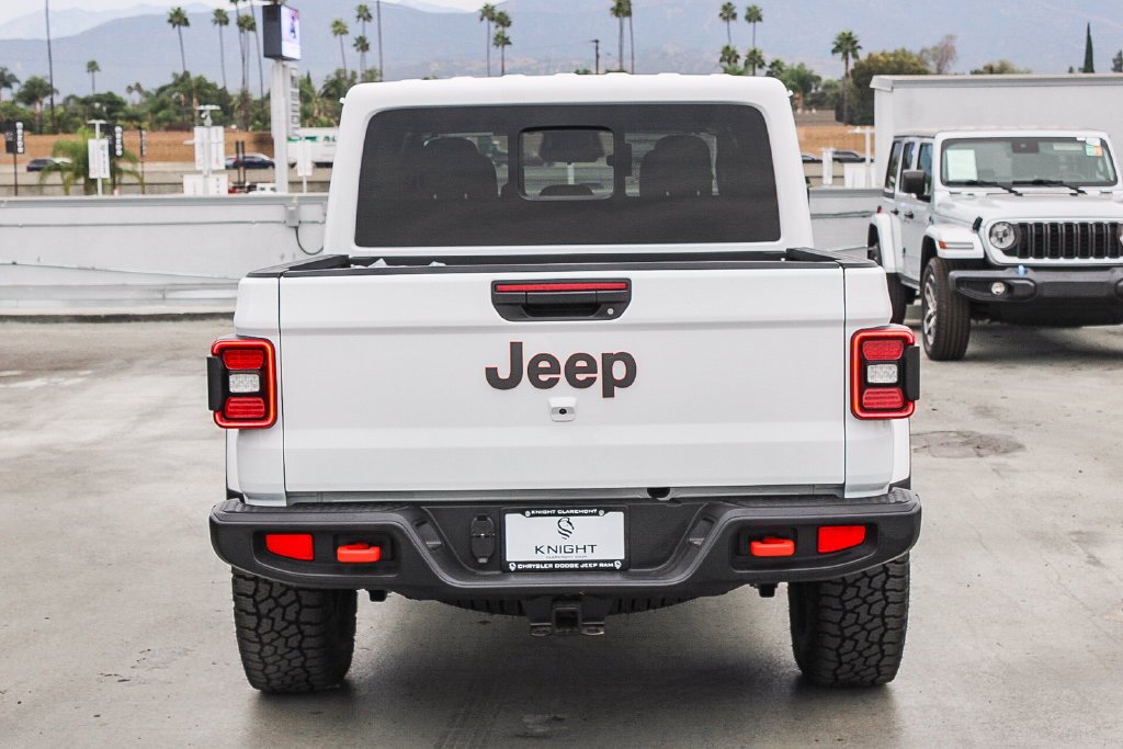 New 2026 Bright White Clearcoat Jeep Mojave image 8