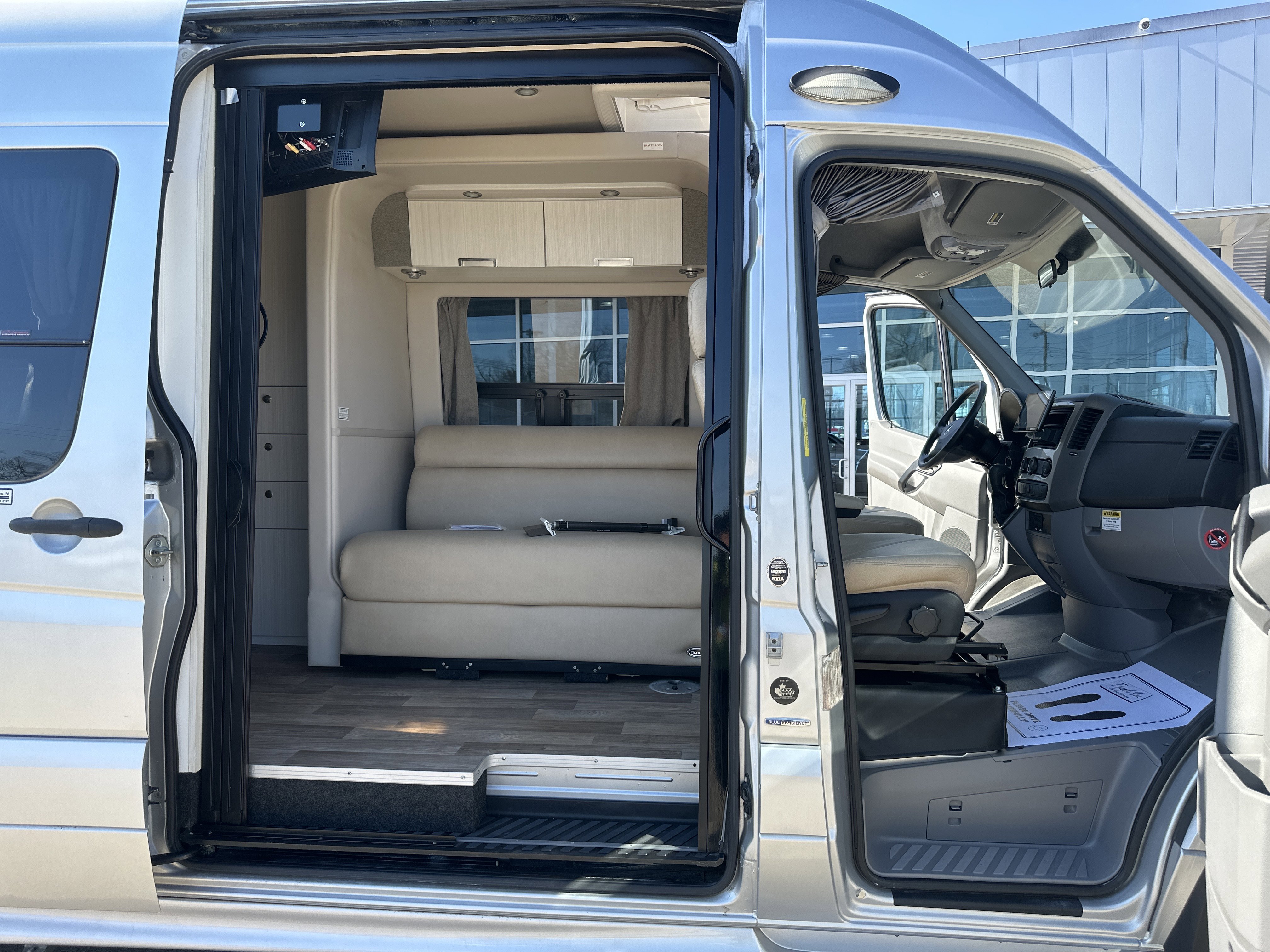 Used 2012 Steel Blue Mercedes-Benz EXT image 33