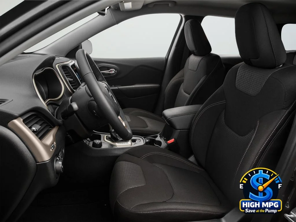 Used 2016 Black Jeep Latitude image 16