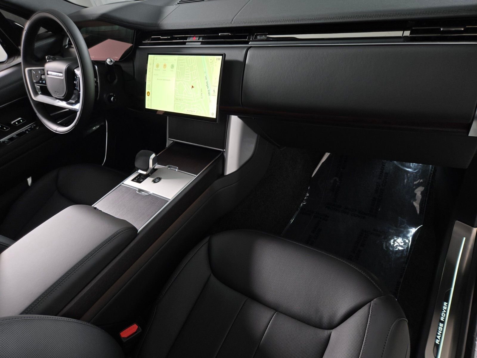 New 2026 Santorini Black Land Rover SE image 19