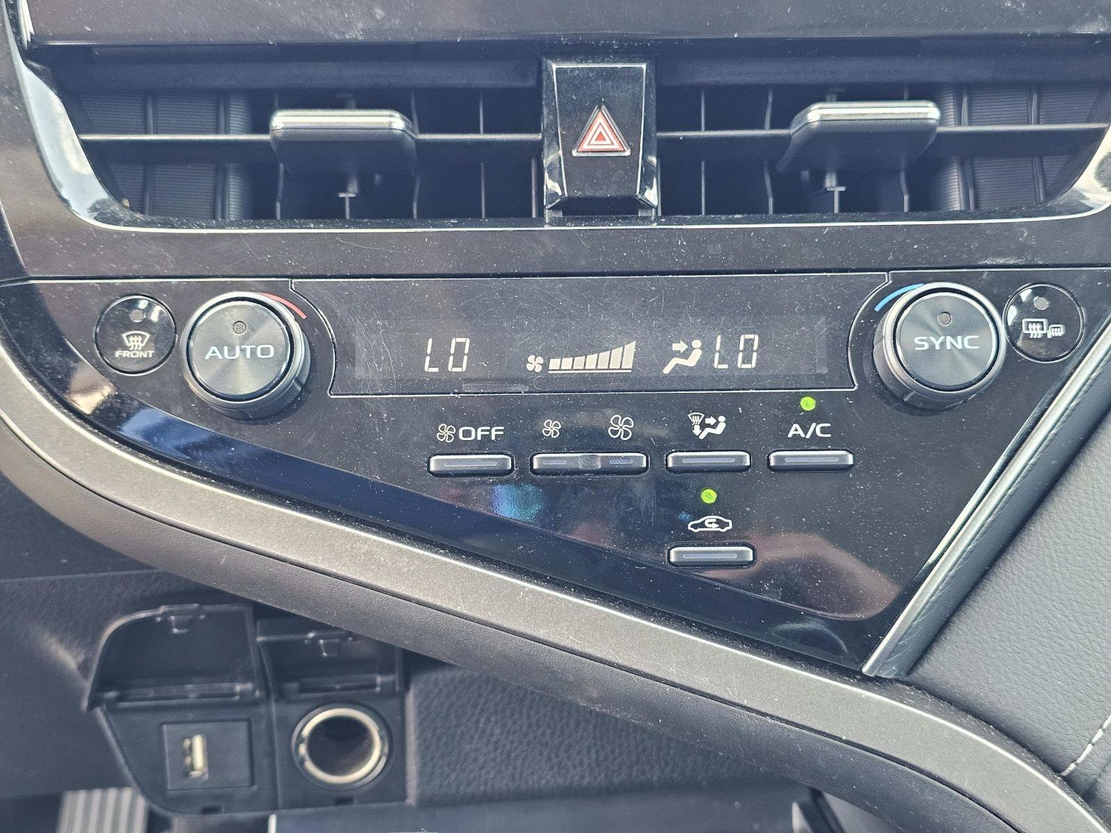 2024 Toyota Camry SE - Photo 27