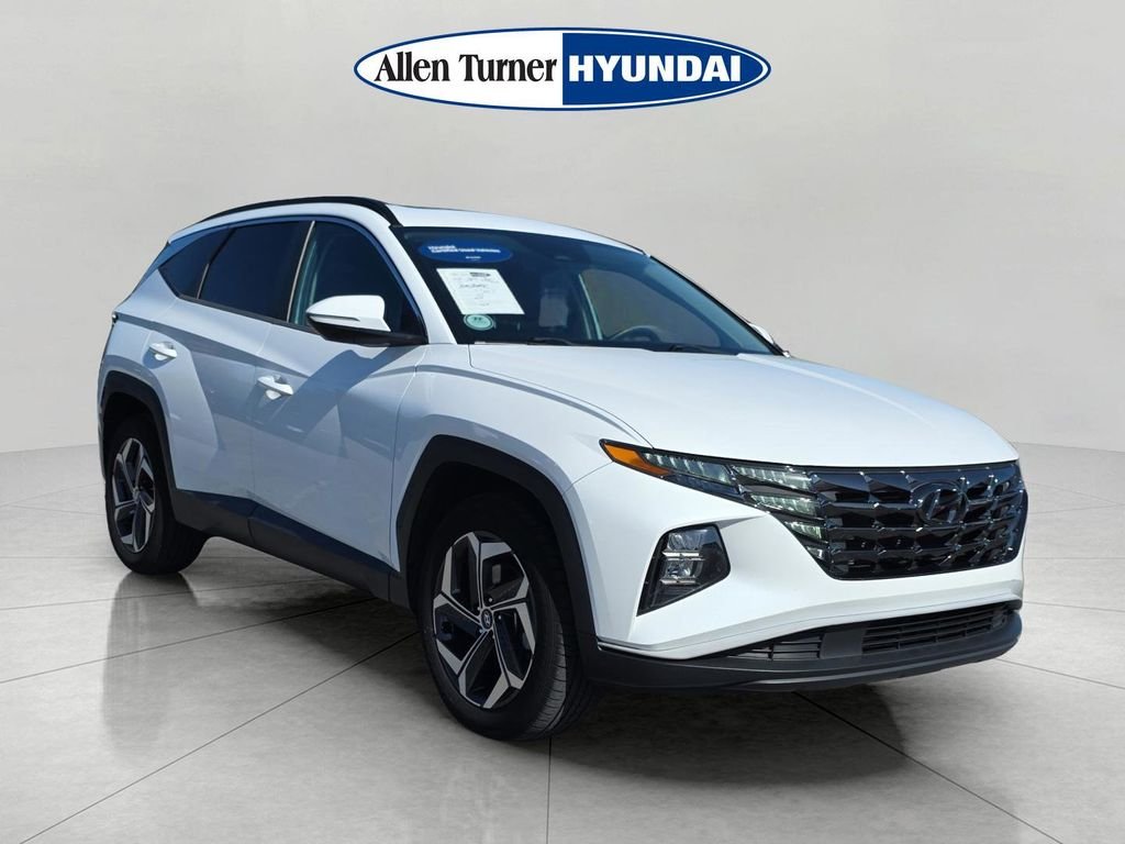 Used 2022 Quartz White Hyundai SEL image 2