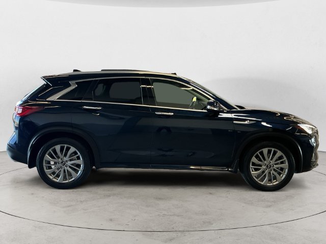 Used 2024 Blue INFINITI LUXE image 4