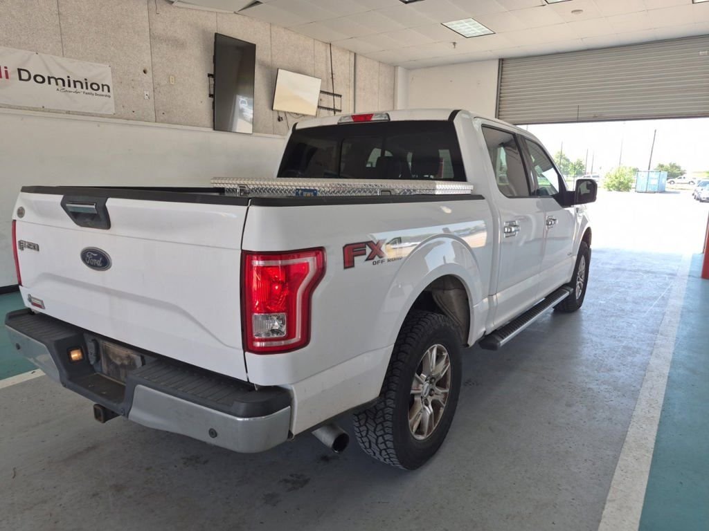 Used 2016 White Ford XLT image 5