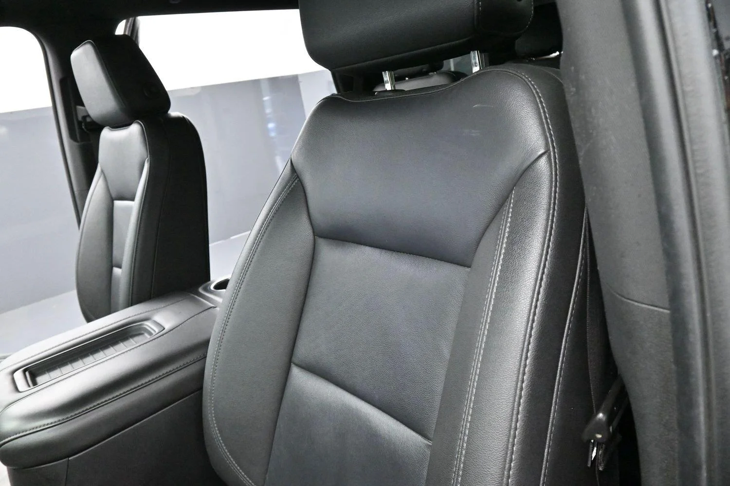 Used 2024 Black Chevrolet Z71 image 17