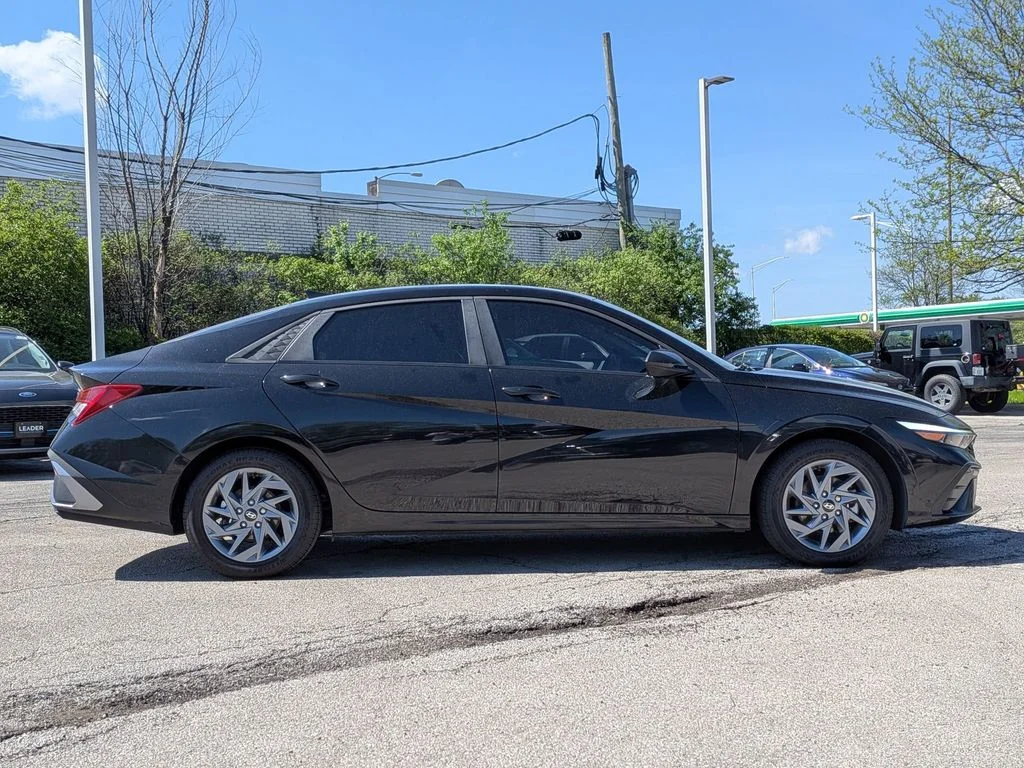 Used 2024 Black Hyundai Blue image 8