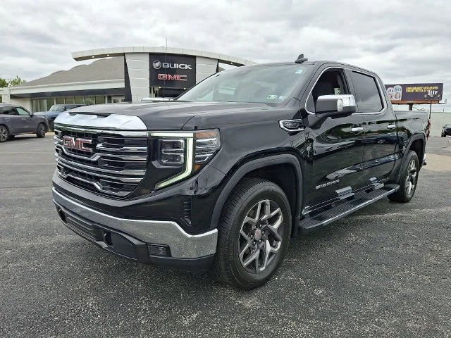Used 2023 Black GMC SLT image 3