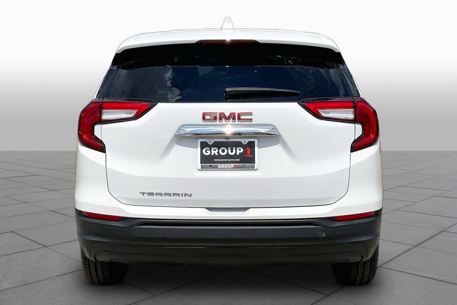 Pre-Owned 2024 GMC Terrain SLE