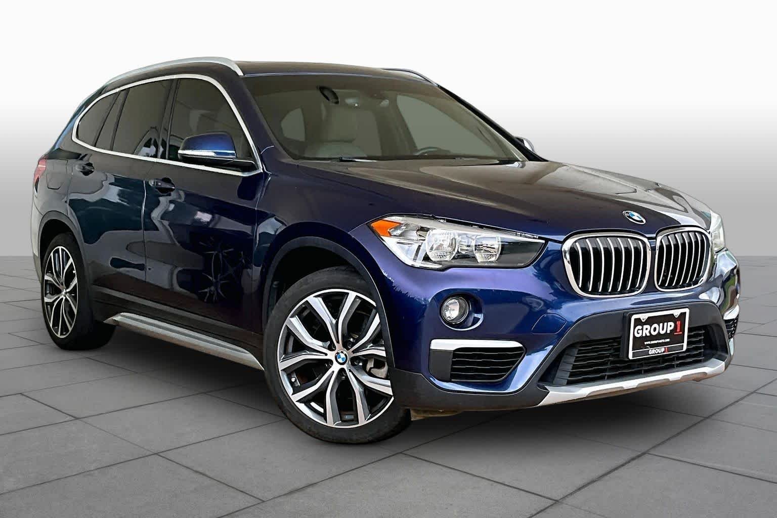 Used 2018 Mediterranean Blue Metallic BMW xDrive28i image 3