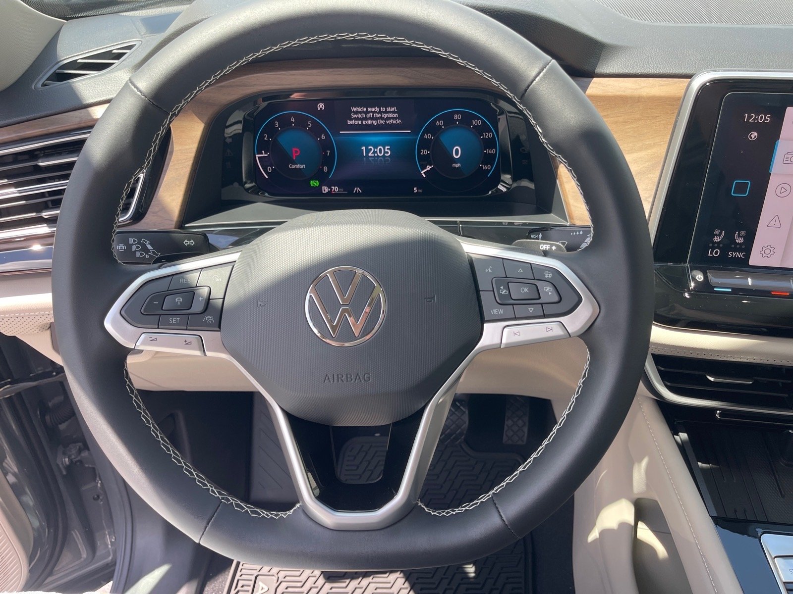 New 2026 Pure Gray Volkswagen SE image 7
