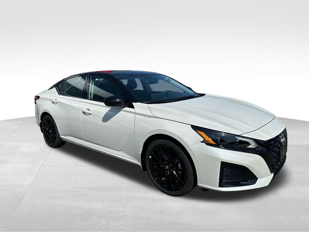 New 2026 White Nissan 2.5 SR image 4