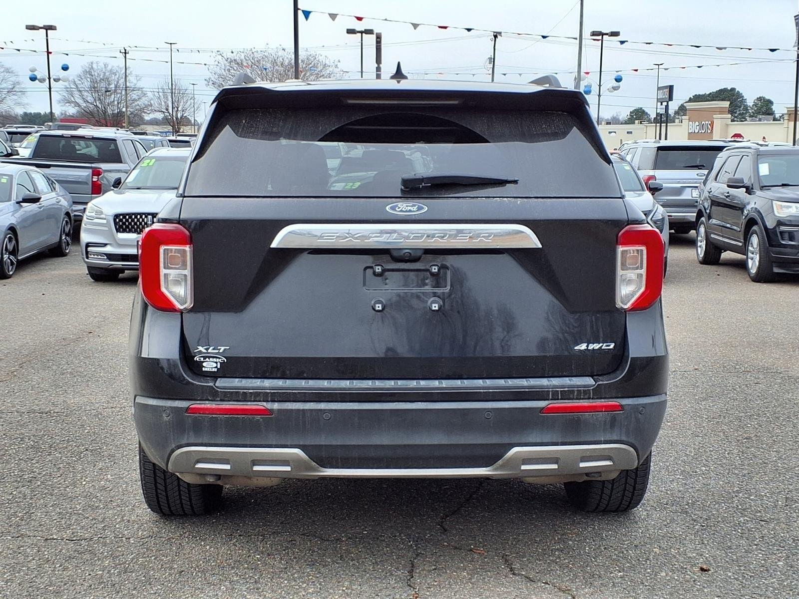 Used 2021 Agate Black Metallic Ford XLT image 9
