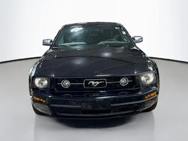 Used 2007  Ford Deluxe image 3