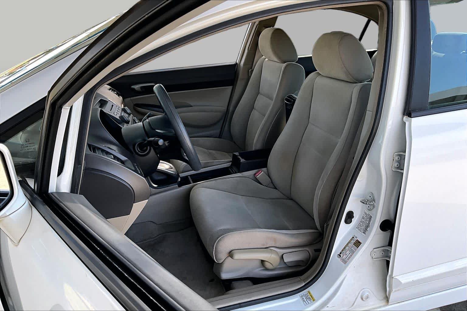 Used 2011 Taffeta White Honda LX image 7