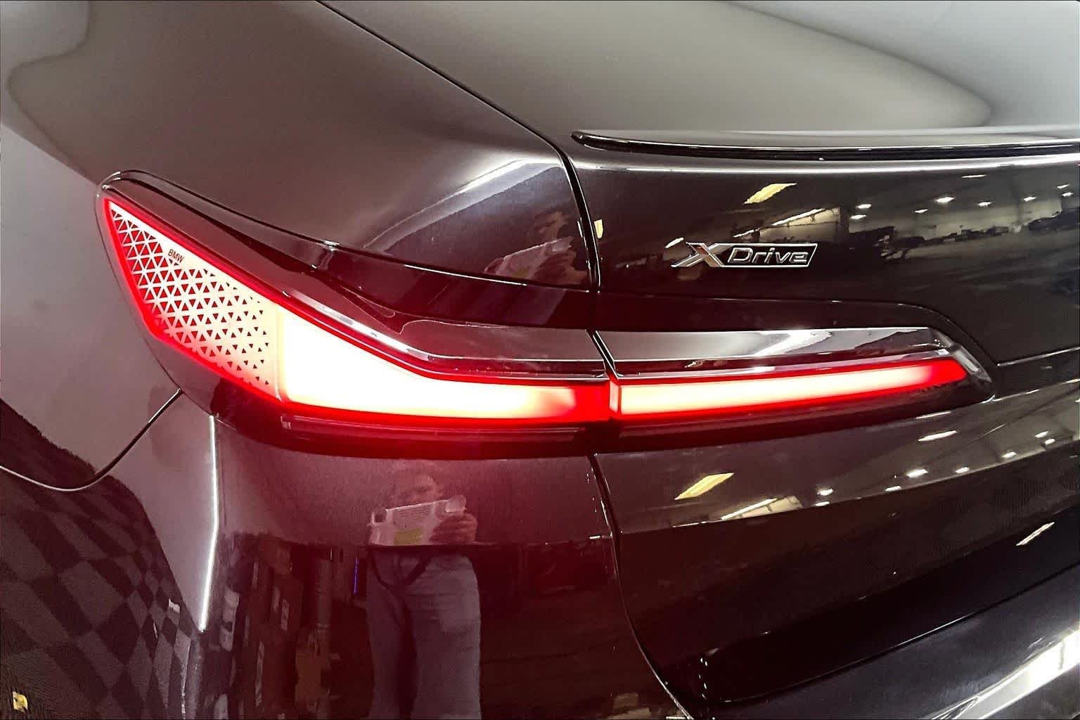 Used 2023 Black Sapphire Metallic BMW 760i xDrive image 28