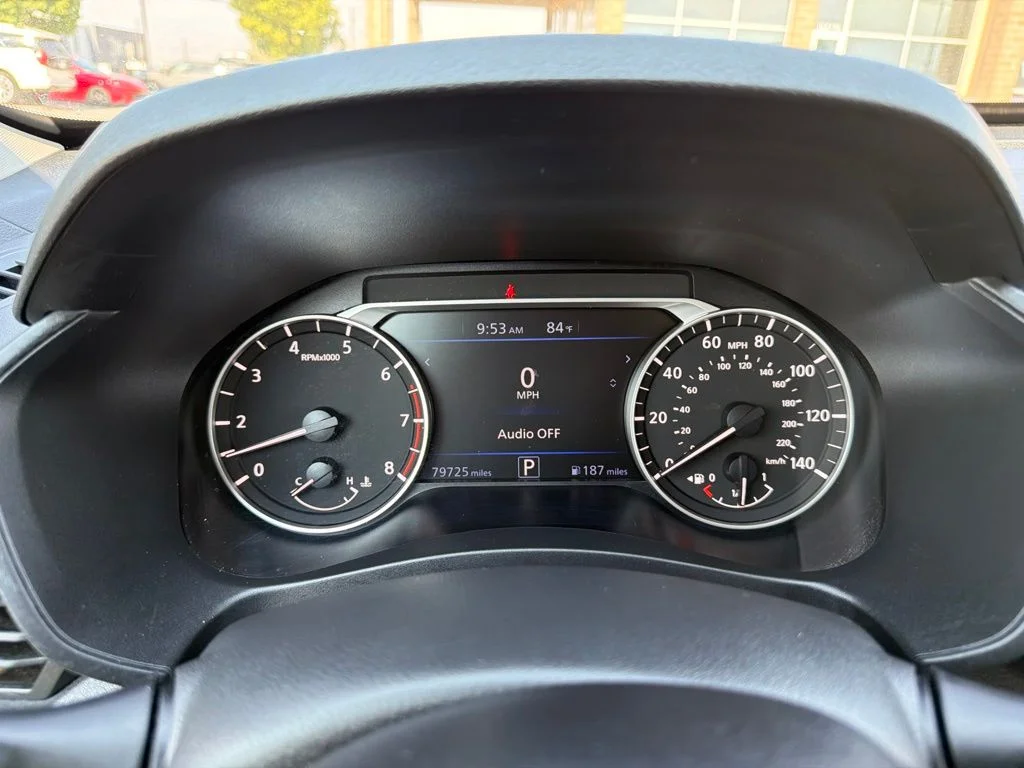 Used 2020 Silver Nissan 2.5 S image 12