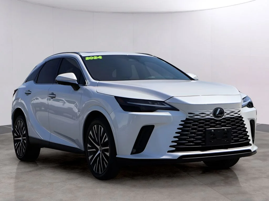 Used 2024 White Pearl Lexus 350 Premium Plus image 3