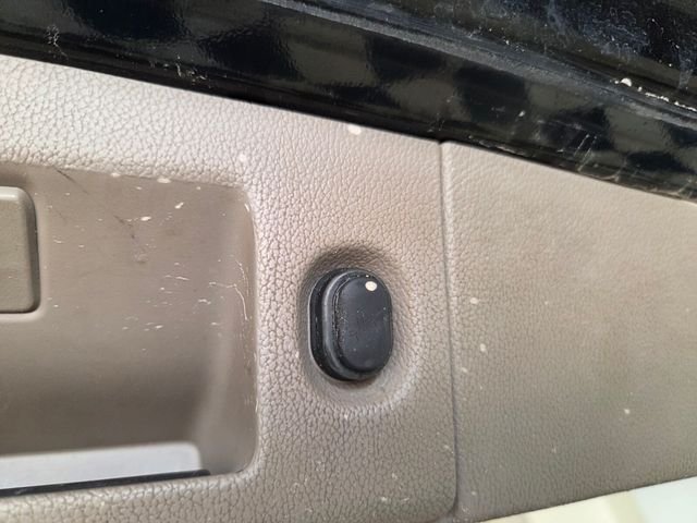 Used 2015 Black Chevrolet LT image 15
