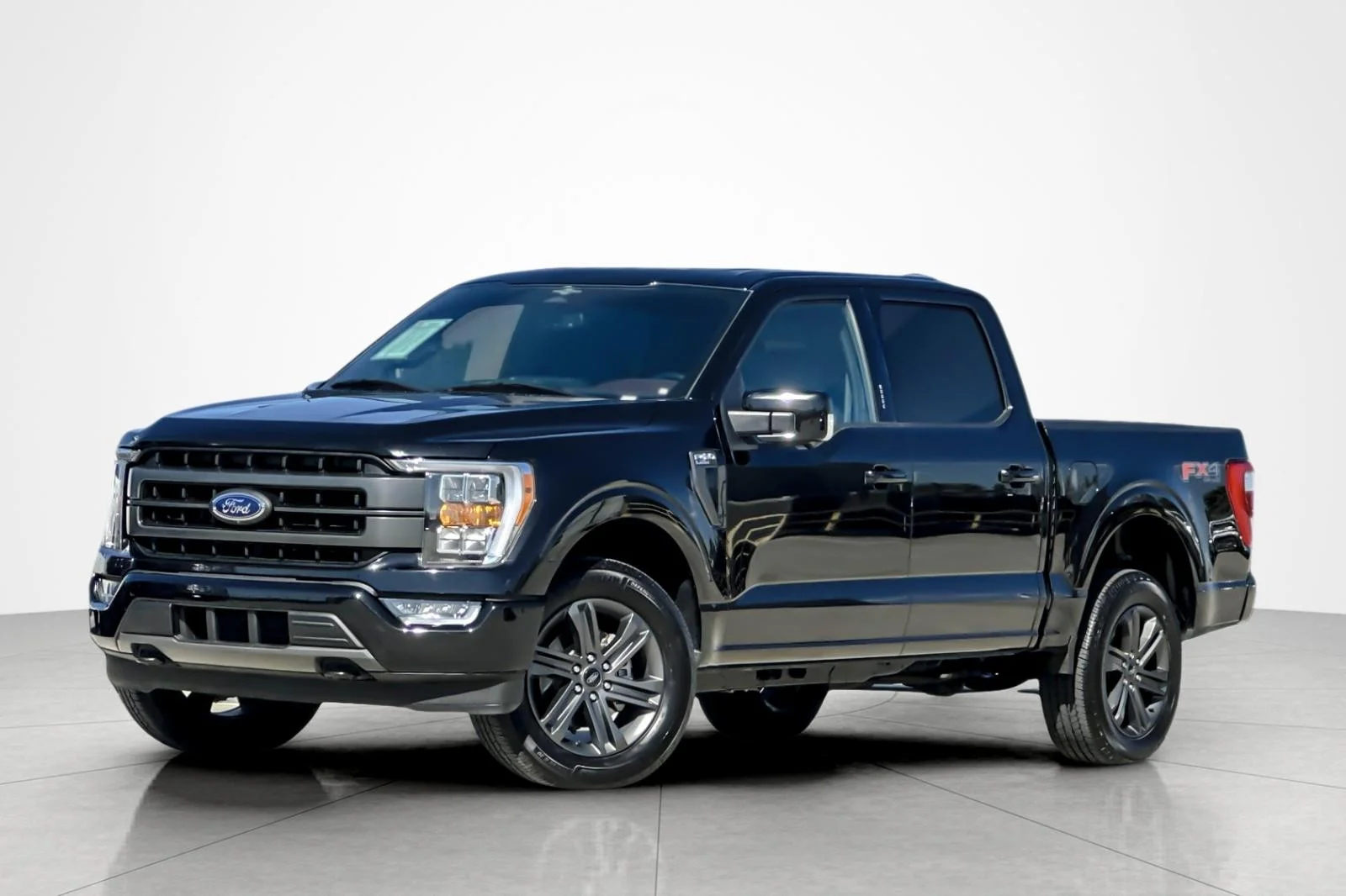 2023 Ford F-150 Lariat 4x4 SuperCrew 5-1/2 Box's photo