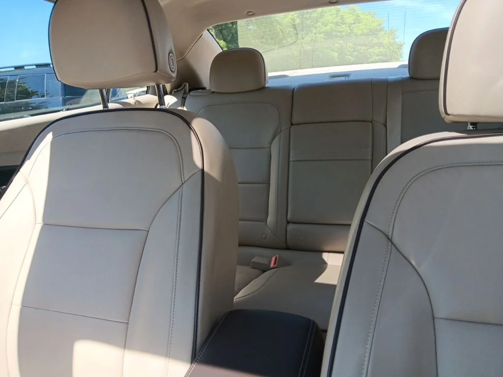 Used 2013 White Diamond Tricoat Chevrolet LTZ image 29