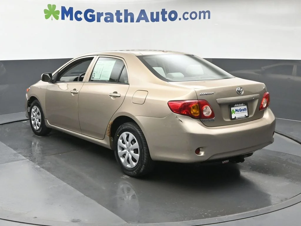 Used 2010  Toyota S image 26