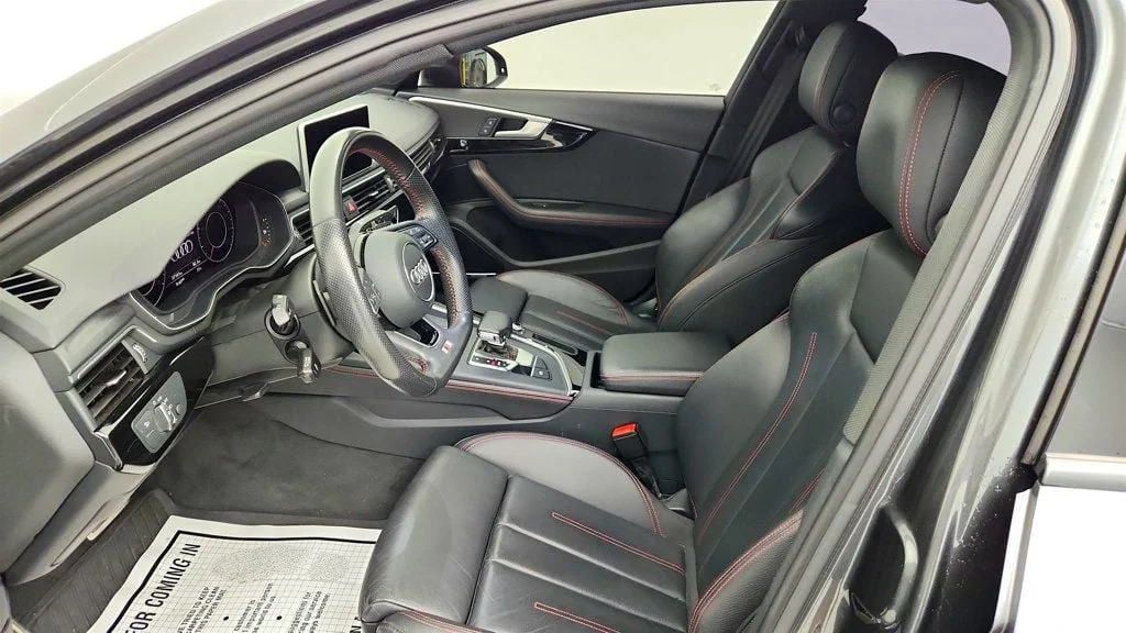 Used 2019 Daytona Gray Pearl Effect Audi Premium Plus 45 TFSI quattro w/ Black Optic Plus Pkg & B&O Sound image 21