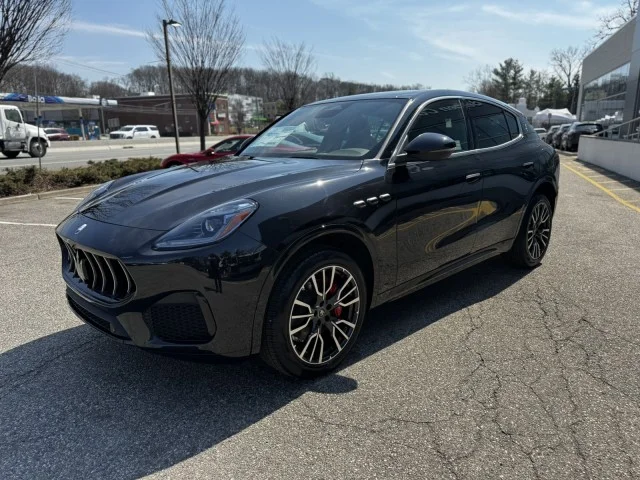 New 2025 Nero Tempesta Metallic Maserati Premium SPORT image 16
