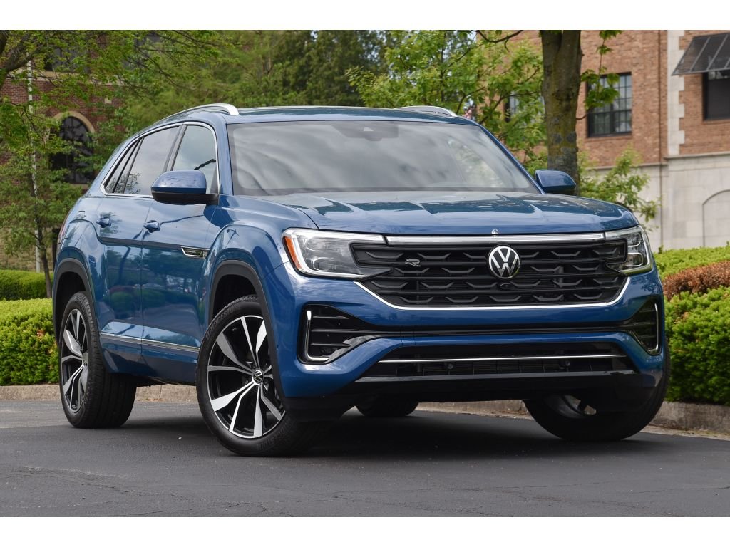 Used 2025 Blue Volkswagen 2.0T SEL Premium R-Line image 1