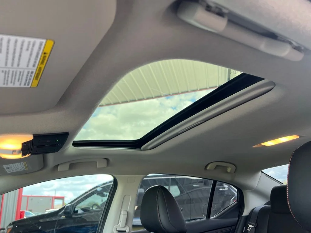 Used 2025 Gray Nissan SR image 11