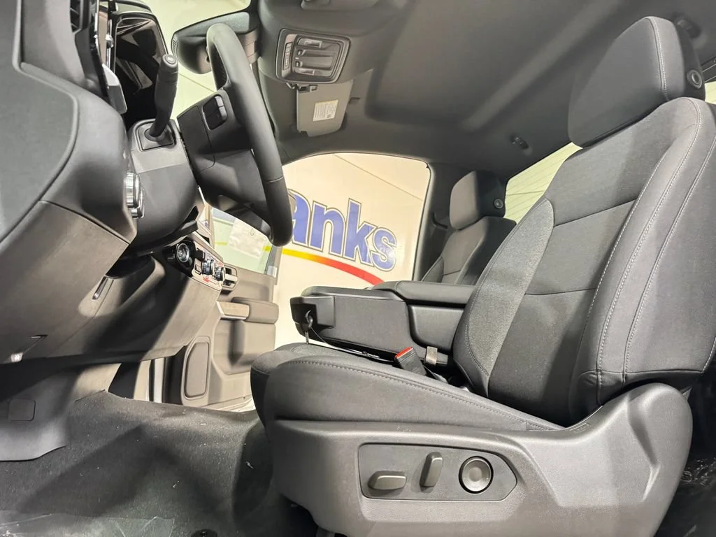 New 2026 Summit White GMC SLE image 8