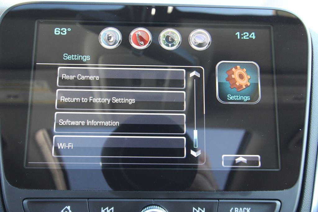 Used 2018 Gray Chevrolet LT image 33