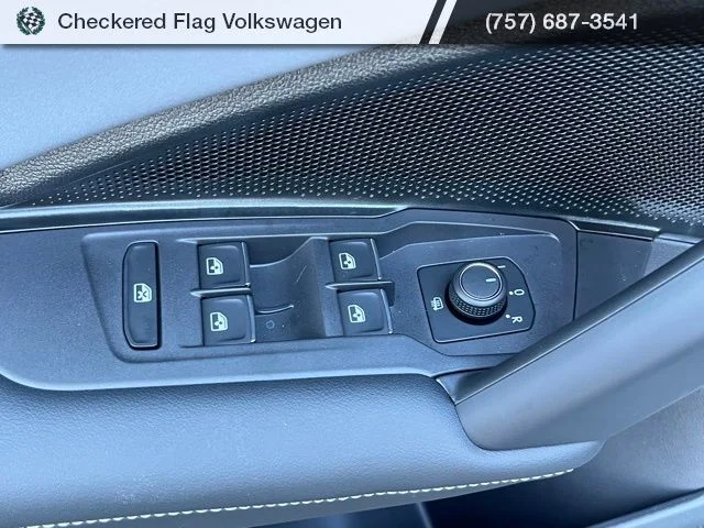 New 2026 White Volkswagen 2.0T SE R-Line Black image 17